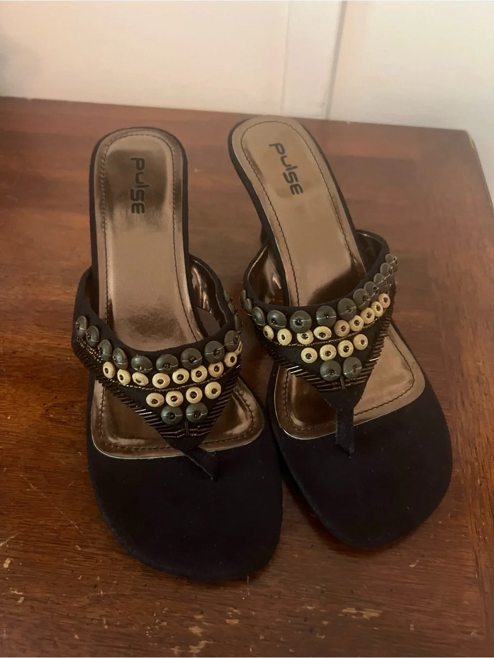 Y2K Pulse Black Embellished kitten heel flip flops size 8
